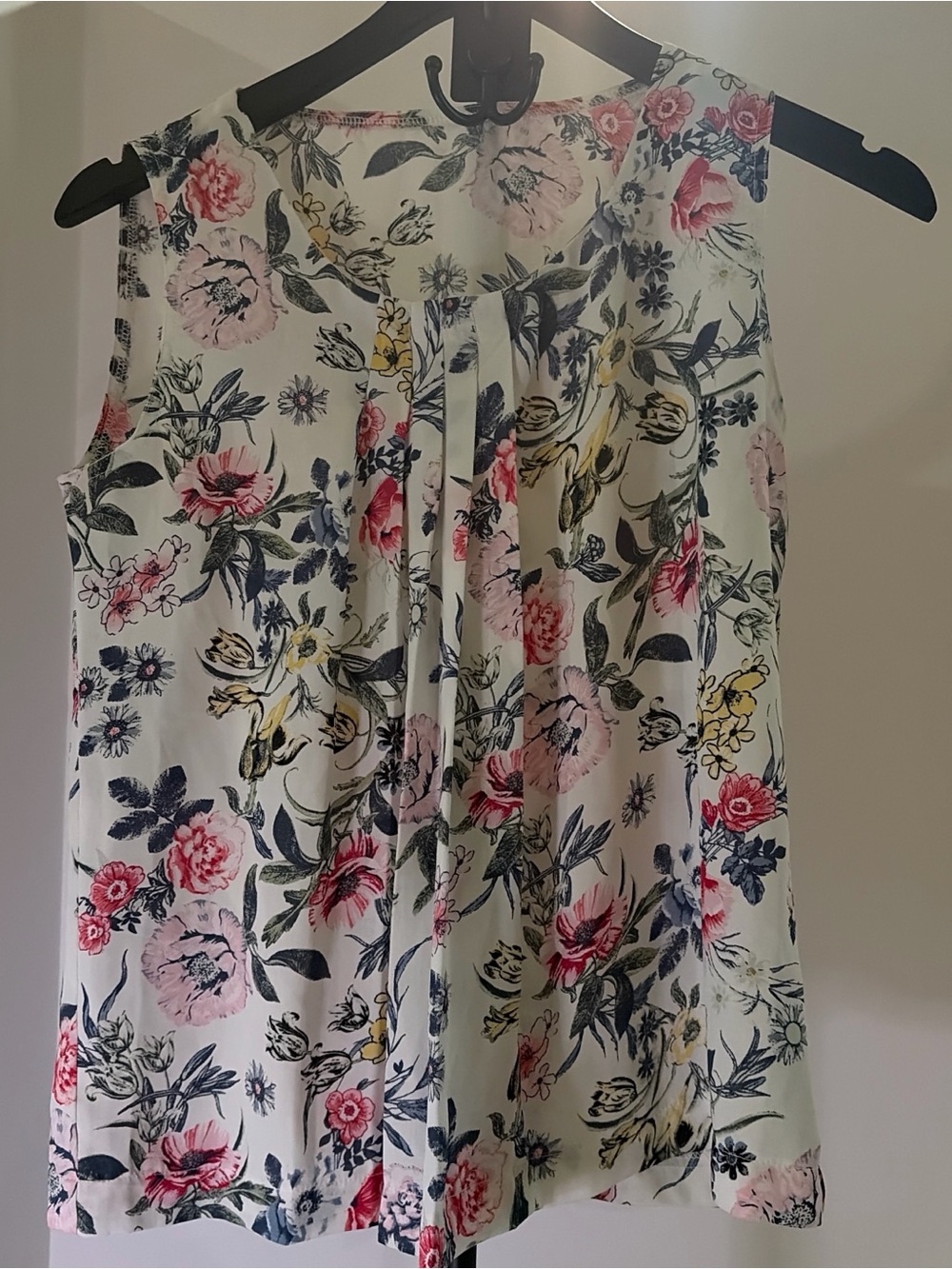 Floral Sleeveless Camisole - White with Pink & Navy Bloom